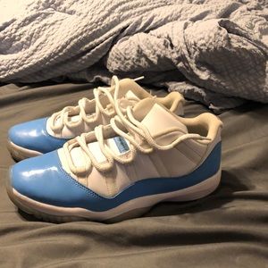 Jordan 11 “university blue”(UNC) low tops